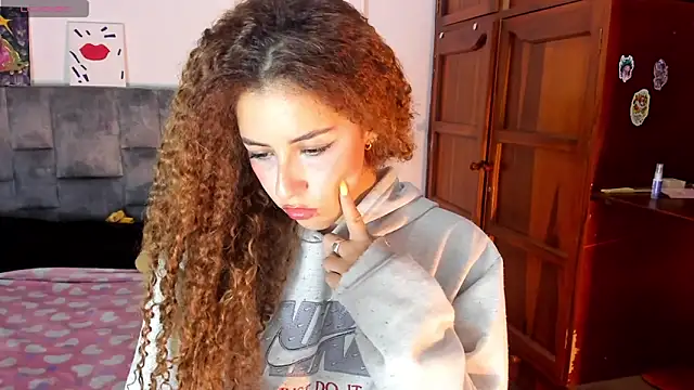 Snapshot of Isangel_ chatting on November 2025 05:07:02 AM Isangel online show from November 2025 05:07:02 AM