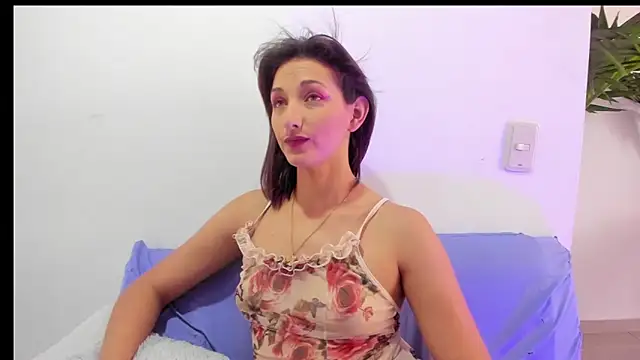 Snapshot of vicky__skinny_1 chatting on March 2025 03:27:02 PM vicky  skinny 1 online show from March 2025 03:27:02 PM