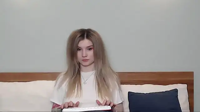 Chloe Addison online show from January 2025 06:19:02 AM