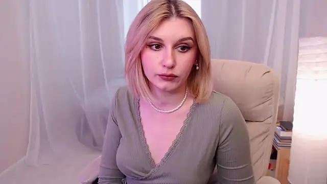 Snapshot of Freya_Celestial chatting on February 2025 12:37:02 PM Freya Celestial online show from February 2025 12:37:02 PM