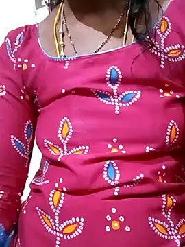 Snapshot of TeluguammayiMahi chatting on February 2025 04:35:01 PM TeluguammayiMahi online show from February 2025 04:35:01 PM