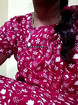 Snapshot of TeluguammayiMahi chatting on May 2026 06:35:02 PM TeluguammayiMahi online show from May 2026 06:35:02 PM