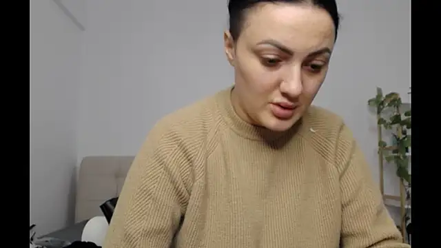 RaisaSalvi online show from February 2025 11:53:01 AM