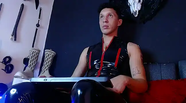 Snapshot of AngeloColleen chatting on February 2025 08:31:01 PM AngeloColleen online show from February 2025 08:31:01 PM