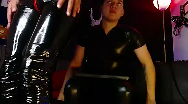 Snapshot of AngeloColleen chatting on February 2025 01:11:02 AM AngeloColleen online show from February 2025 01:11:02 AM