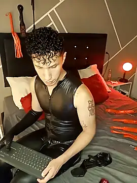 Snapshot of AngeloColleen chatting on October 2025 05:00:01 PM AngeloColleen online show from October 2025 05:00:01 PM