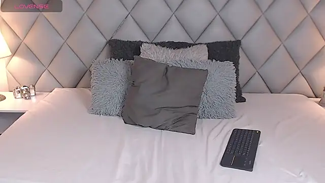 Snapshot of LalyCastro chatting on March 2025 08:16:02 PM LalyCastro online show from March 2025 08:16:02 PM