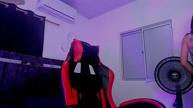 Nicol TransGirl online show from September 2025 03:21:02 AM