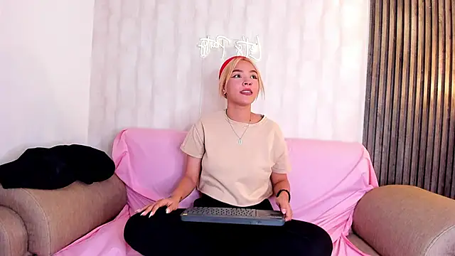 asami kimi online show from February 2025 07:10:02 PM