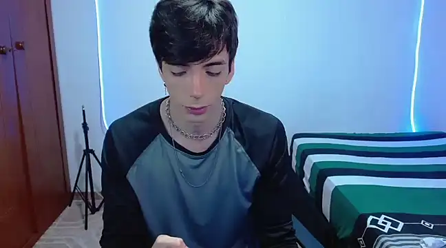 H3ll B0I online show from March 2025 11:04:01 PM