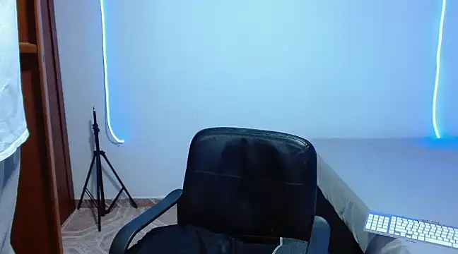 H3ll B0I online show from March 2025 06:46:01 AM