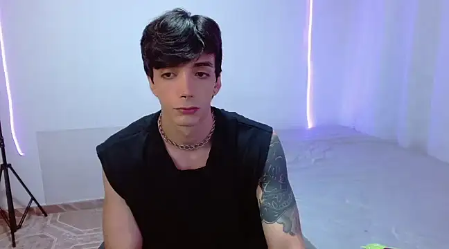 H3ll B0I online show from March 2025 08:10:02 PM