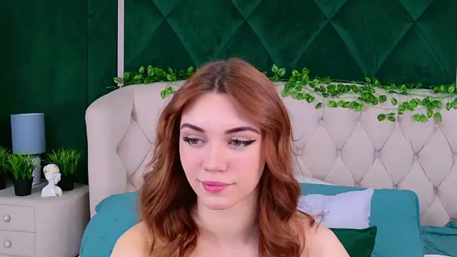 Snapshot of Ariadna_Holder chatting on March 2025 06:32:01 AM Ariadna Holder online show from March 2025 06:32:01 AM