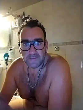 Snapshot of Hardasanut chatting on October 2025 09:45:01 PM Hardasanut online show from October 2025 09:45:01 PM