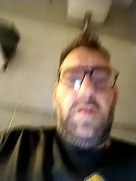 Snapshot of Hardasanut chatting on November 2025 06:03:01 AM Hardasanut online show from November 2025 06:03:01 AM