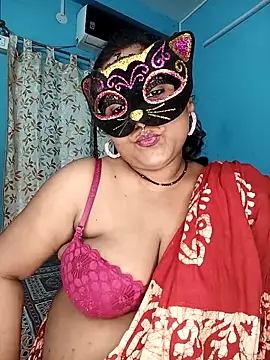 Snapshot of straightthing chatting on October 2025 07:45:01 PM straightthing online show from October 2025 07:45:01 PM