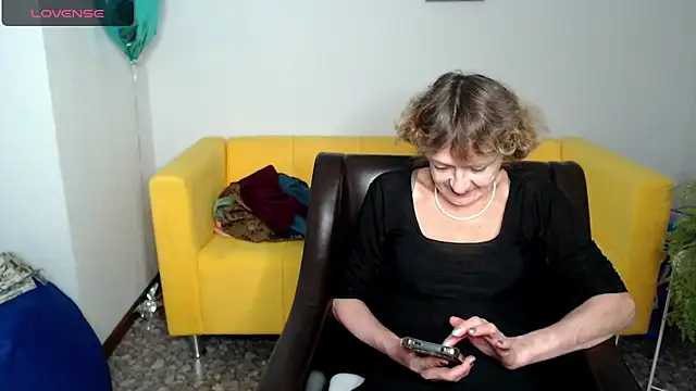 SexyGrandma  online show from March 2025 01:00:02 AM