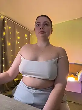 DearAlise online show from February 2025 10:32:01 PM