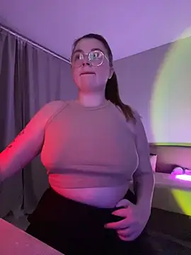 DearAlise online show from March 2025 08:40:02 PM