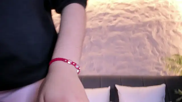 Snapshot of Shanntal_ chatting on February 2026 12:28:02 PM Shanntal online show from February 2026 12:28:02 PM