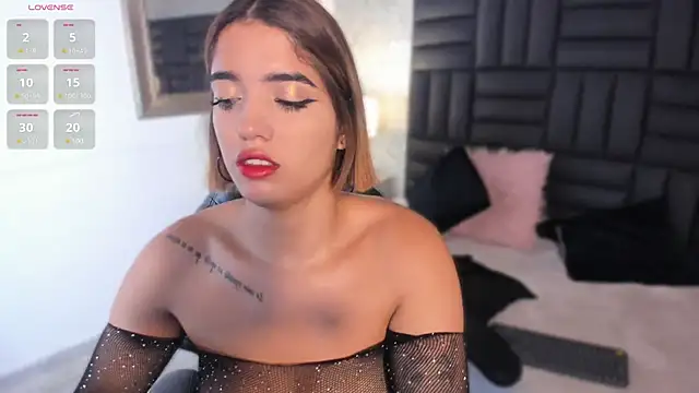 Hanna Vasquez online show from February 2025 08:26:01 PM