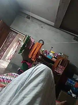 birds0641 online show from November 2025 09:00:02 AM