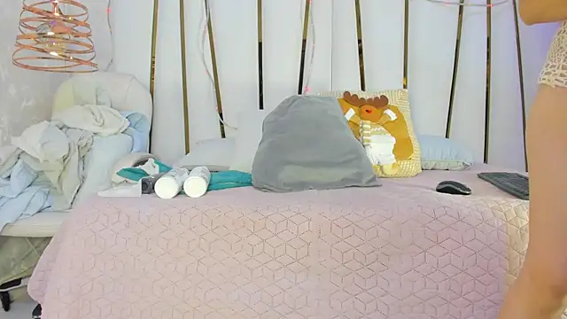 violet gray  online show from November 2025 11:34:02 AM