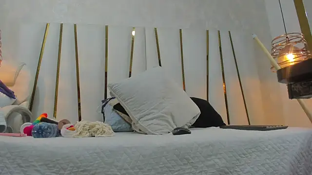 violet gray  online show from February 2026 11:36:02 AM