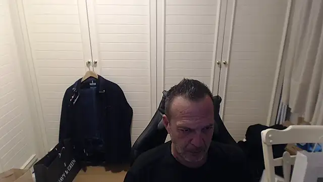 Dimitrios30 online show from February 2026 10:52:01 PM