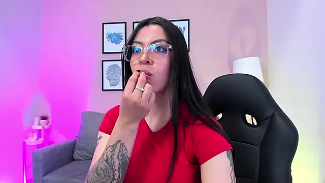 nina  dixon online show from January 2026 08:21:01 PM