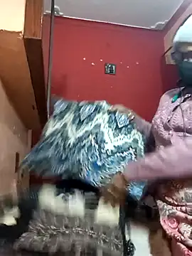 runi31 online show from December 2025 05:54:01 PM