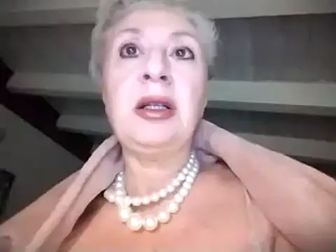 Snapshot of divinaerotica chatting on February 2025 10:11:01 PM divinaerotica online show from February 2025 10:11:01 PM