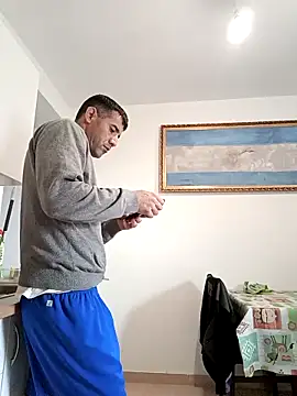 Snapshot of juanignacioargentino chatting on February 2025 02:27:01 PM juanignacioargentino online show from February 2025 02:27:01 PM