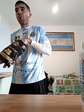 Snapshot of juanignacioargentino chatting on February 2025 01:35:02 PM juanignacioargentino online show from February 2025 01:35:02 PM