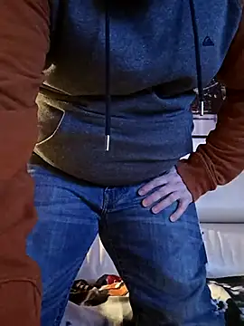 Snapshot of Pourleplasirs chatting on February 2025 01:25:02 AM Pourleplasirs online show from February 2025 01:25:02 AM