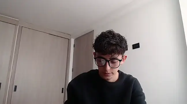 miketwink online show from March 2025 08:59:01 PM