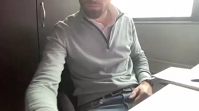 bullyboyy online show from December 2025 10:13:02 AM