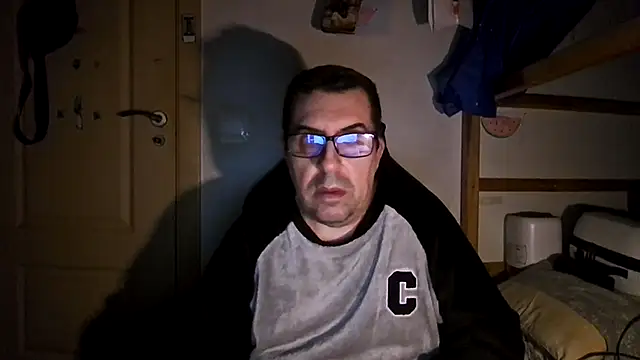 Snapshot of Usame_como_quieras chatting on January 2025 05:09:01 AM Usame como quieras online show from January 2025 05:09:01 AM