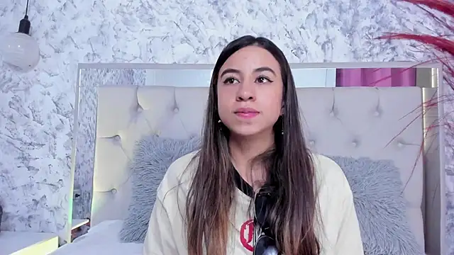 Ariana greenblat online show from October 2025 04:48:02 PM