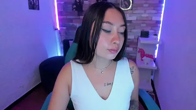 miss isabella m online show from February 2025 12:37:02 PM