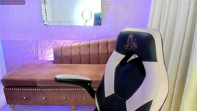 miss isabella m online show from April 2026 12:45:02 PM