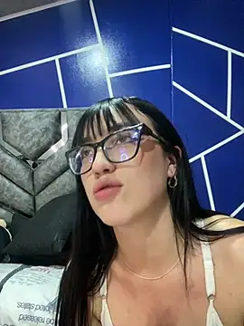 Melody rousse  online show from February 2025 01:51:01 AM