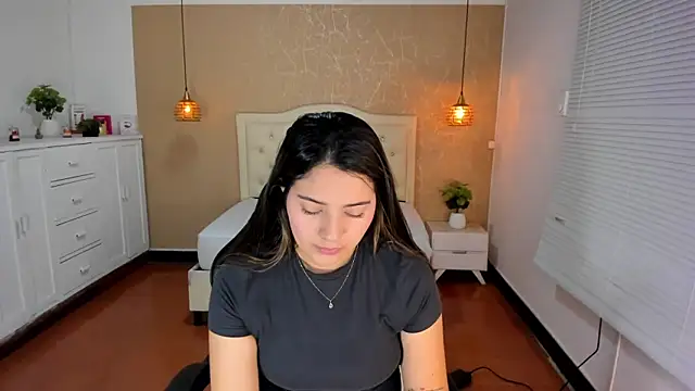 Snapshot of Hadley_ chatting on April 2026 02:59:01 AM Hadley online show from April 2026 02:59:01 AM