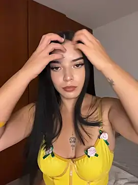 Snapshot of eileensophi chatting on June 2026 02:44:02 AM eileensophi online show from June 2026 02:44:02 AM