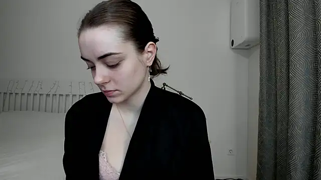 Hustle Babyy online show from November 2025 02:32:01 PM