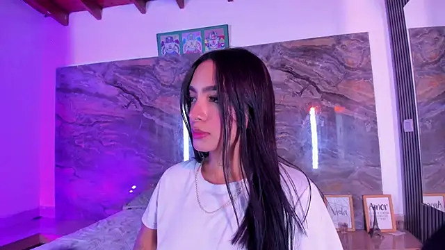 Snapshot of Estefy_gomez09 chatting on June 2026 12:37:01 PM Estefy gomez09 online show from June 2026 12:37:01 PM
