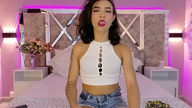 AliDiaz  online show from November 2025 07:13:02 PM