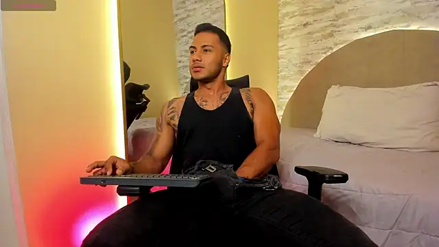 lennox ray online show from February 2025 02:52:02 PM