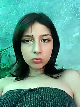 Snapshot of Maiden-Hot chatting on February 2025 07:34:01 PM Maiden-Hot online show from February 2025 07:34:01 PM