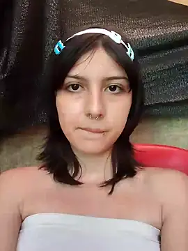 Snapshot of Maiden-Hot chatting on February 2025 07:38:02 PM Maiden-Hot online show from February 2025 07:38:02 PM